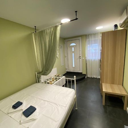 Nirvana'S Compact Studio Apartment Thessaloniki Exterior photo